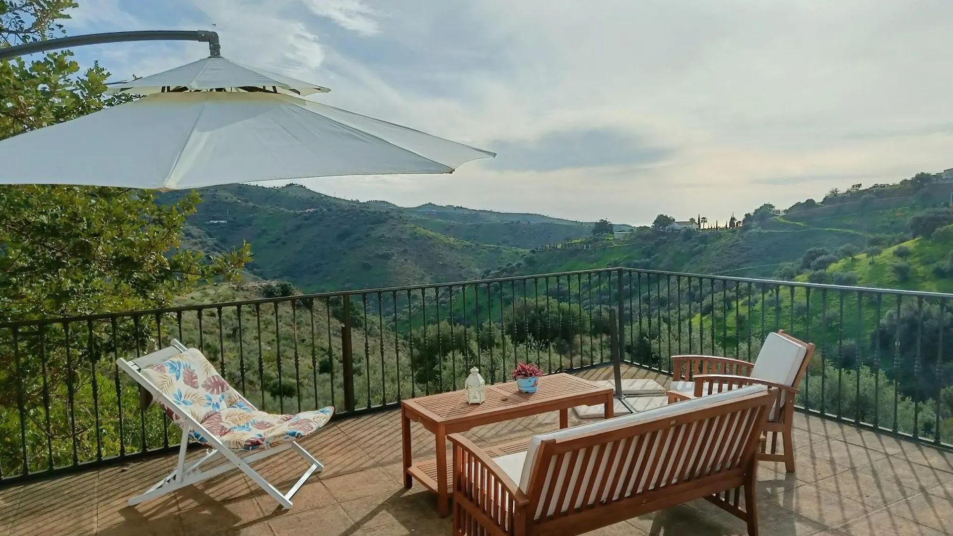 Сasa de vacaciones Casa Medina - Private Villa With Terrace And Sea View, 25 Minutes From Malaga Moclinejo